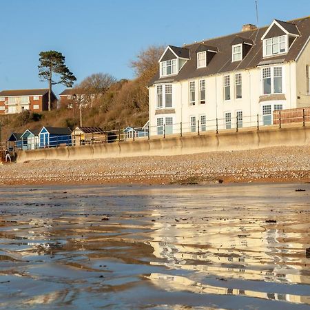 Pier View Apartment Totland Екстериор снимка