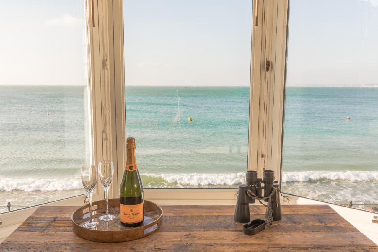 Pier View Apartment Totland Екстериор снимка