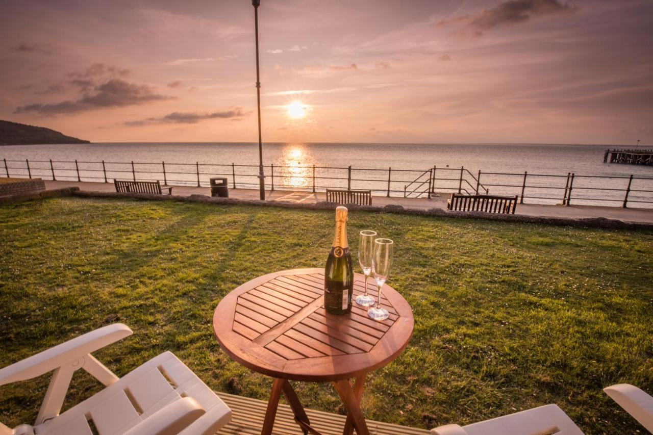 Pier View Apartment Totland Екстериор снимка