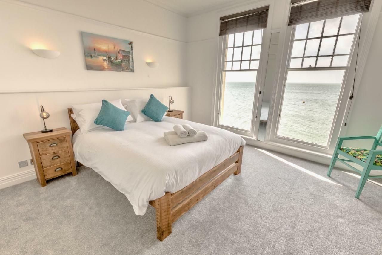 Pier View Apartment Totland Стая снимка